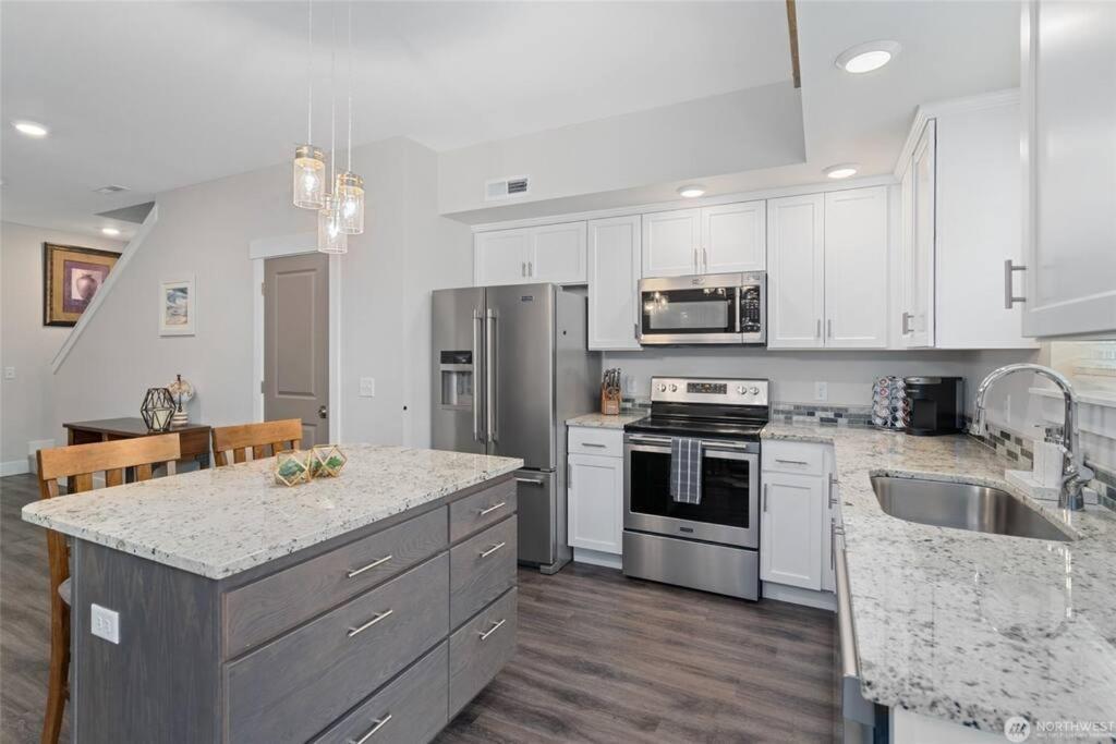 New Town House - Heart Of Wenatchee Lejlighed Eksteriør billede